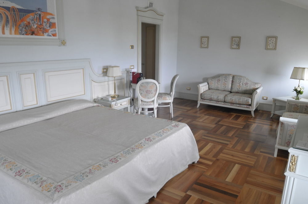 Hotel De Paris San Remo Kültér fotó